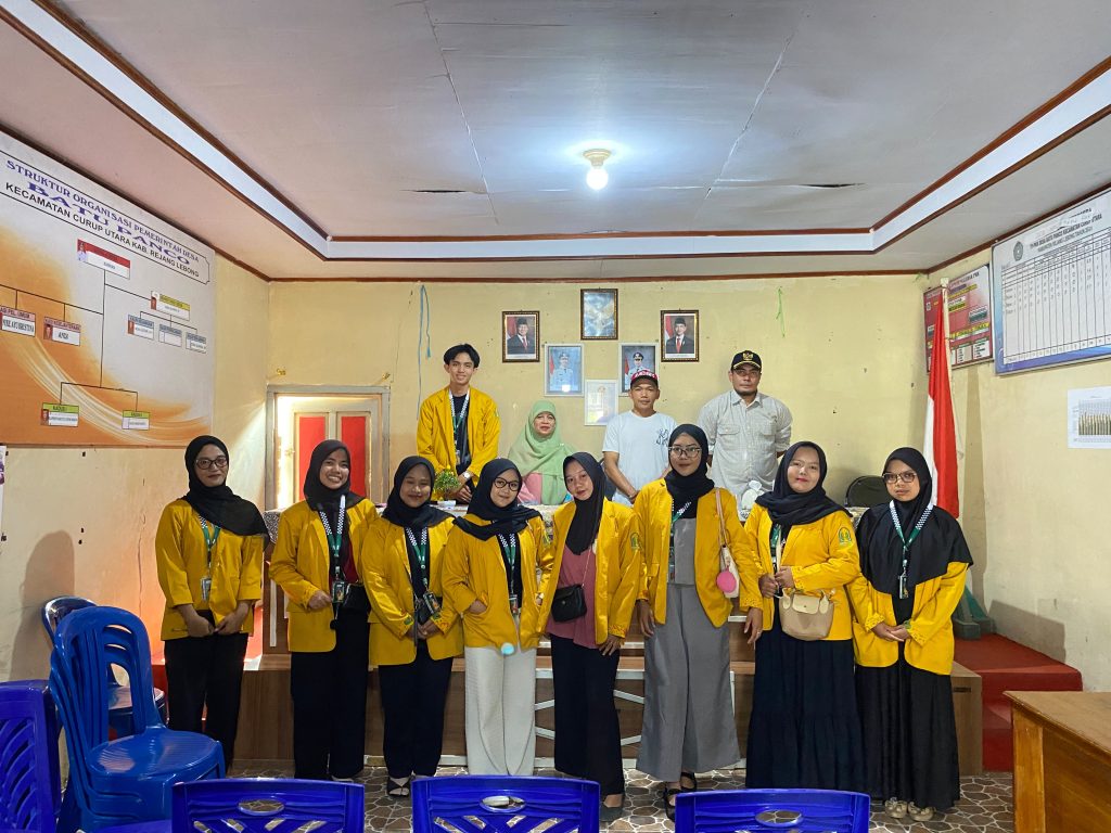Dosen Pembimbing Lapangan Antar Mahasiswa KKN ke Lokasi Pengabdian whatsapp image 2026 07 17 at 18.32.27
