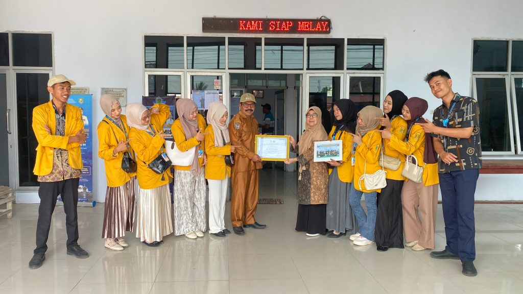 DPL Jemput Peserta KKN, Tandai Berakhirnya Pelaksanaan KKN di Lokasi Pengabdian whatsapp image 2026 09 01 at 13.40.56 (1)