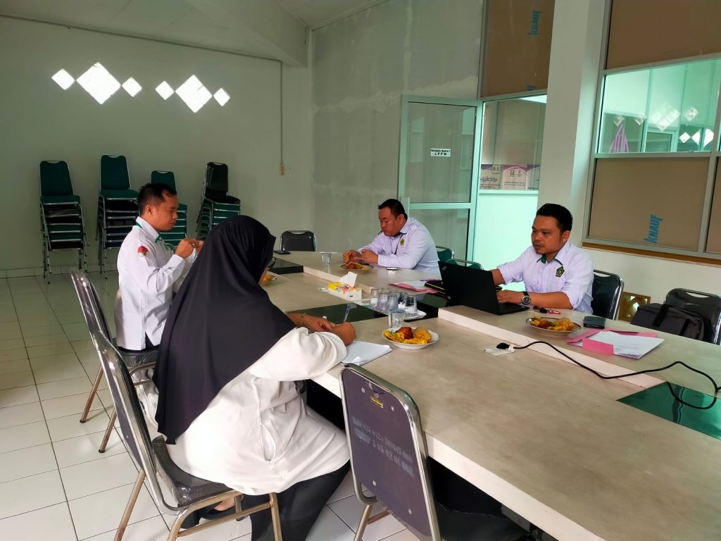 Kepala Pusat Penelitian Gelar Rapat Persiapan Seminar Hasil Penelitian Litapdimas whatsapp image 2026 10 12 at 11.17.32